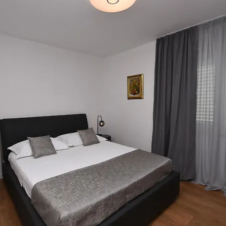 Apartment Jojo Primosten
