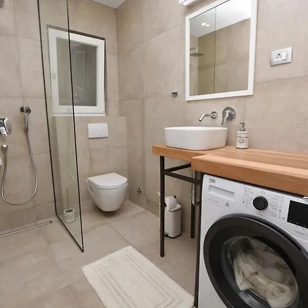 Apartment Jojo Primosten